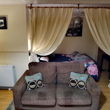 Studio In The Heart Of Kirkwall Or00239F أوركني المظهر الخارجي الصورة