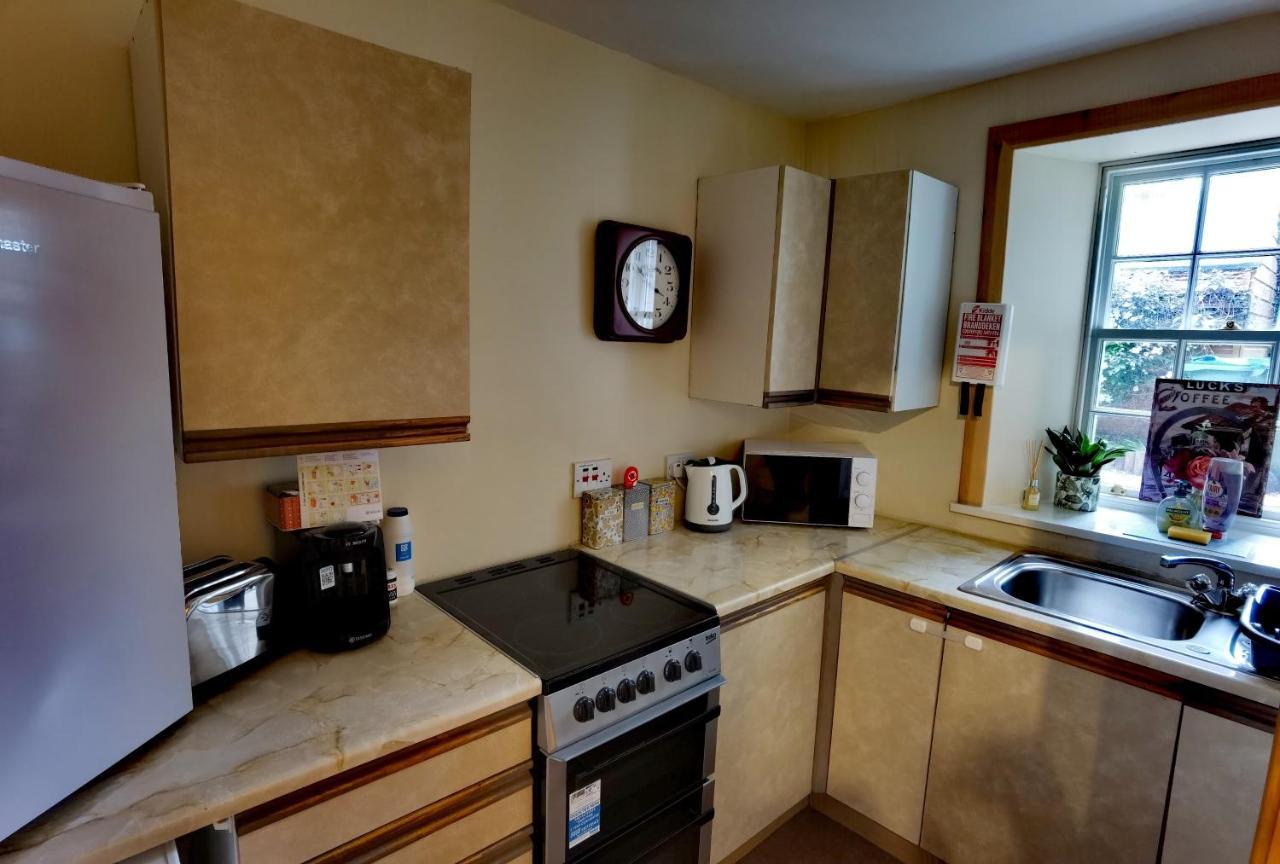 Studio In The Heart Of Kirkwall Or00239F أوركني المظهر الخارجي الصورة